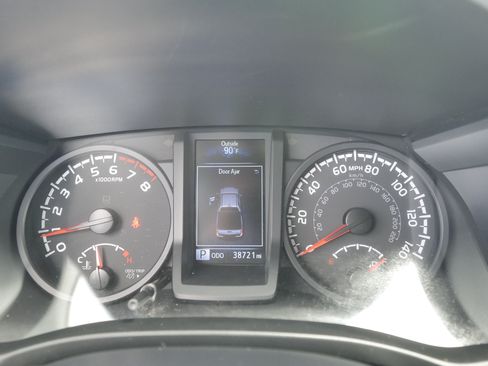 Used 2023 Toyota Tacoma SR AWD/4WD image 27
