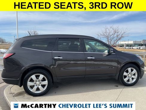 Used 2017 Chevrolet Traverse LT w/ Style and Technology Package image 15