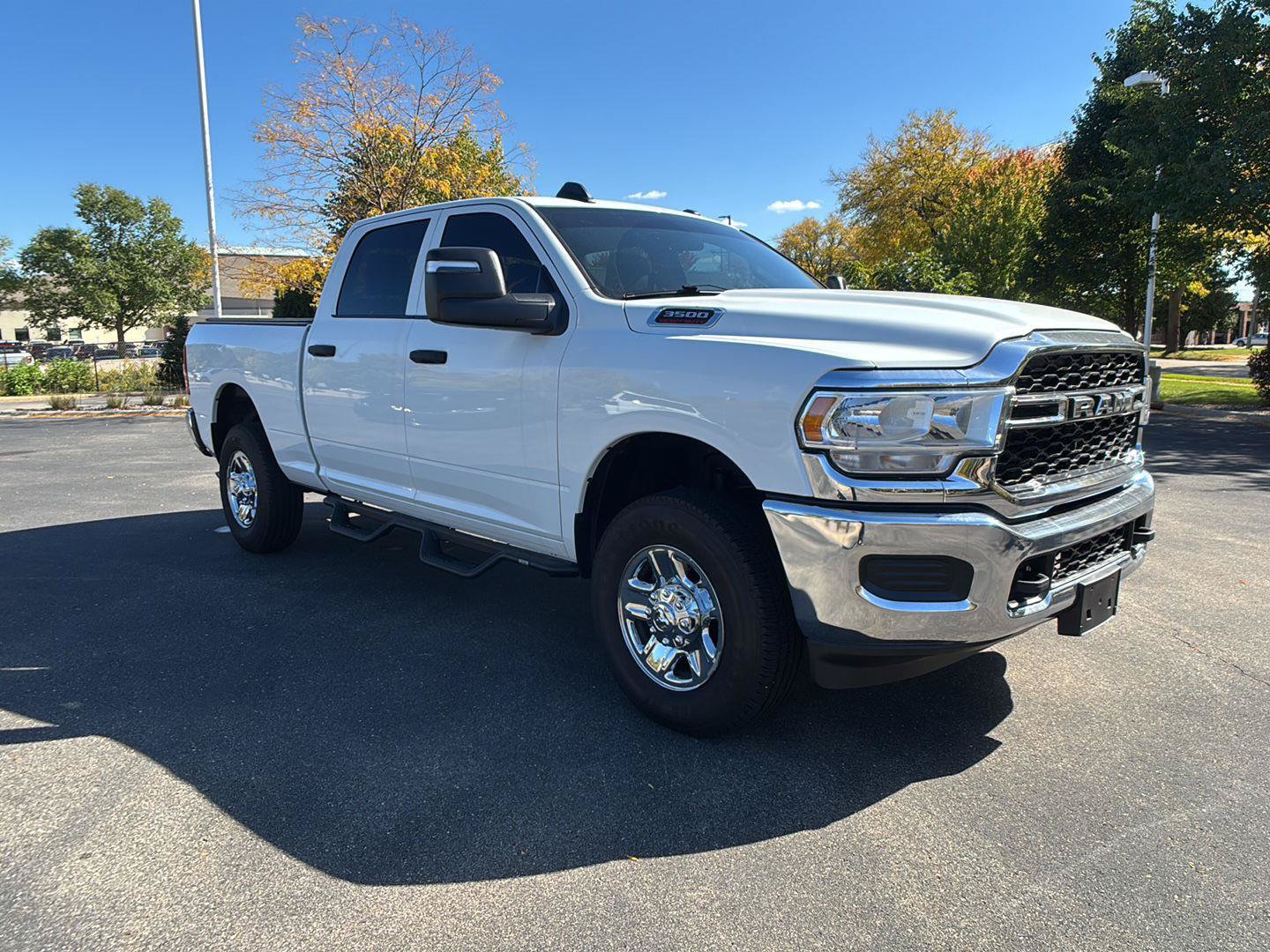 Used 2024 RAM 3500 Tradesman w/ Chrome Appearance Group AWD/4WD image 11