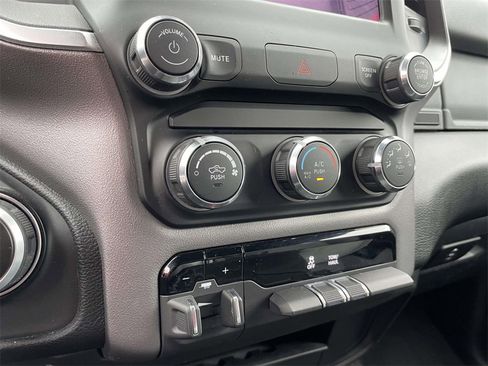 Used 2024 RAM 2500 Big Horn w/ Bed Utility Group image 22