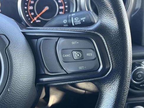 Used 2022 Jeep Gladiator Sport image 27