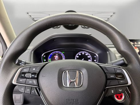 Used 2018 Honda Accord EX image 18