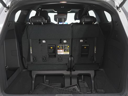 Used 2025 Toyota Sienna XSE image 9