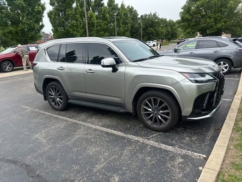 Used 2024 Lexus LX 600 F Sport AWD/4WD image 7