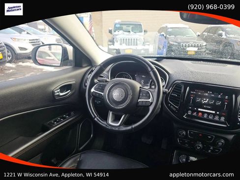 Used 2018 Jeep Compass Limited image 21