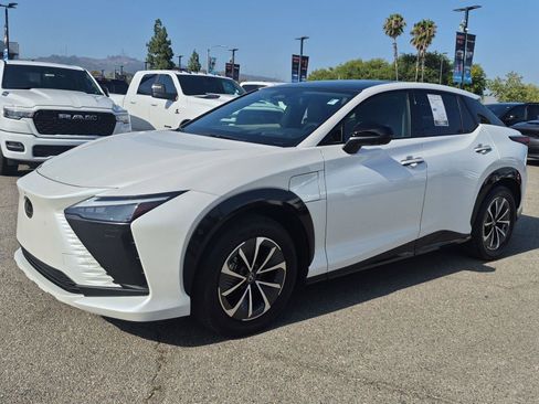 Used 2023 Lexus RZ 450e Premium w/ Technology Package AWD/4WD image 3
