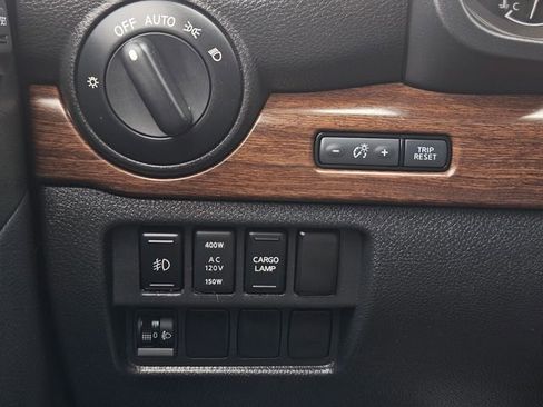 Used 2018 Nissan Titan Platinum Reserve w/ Platinum Utility Package AWD/4WD image 34