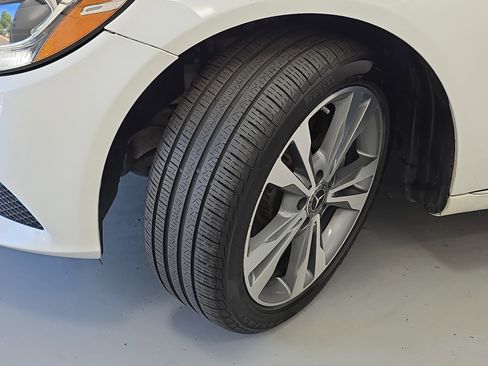 Used 2018 Mercedes-Benz C 300 4MATIC Sedan image 31