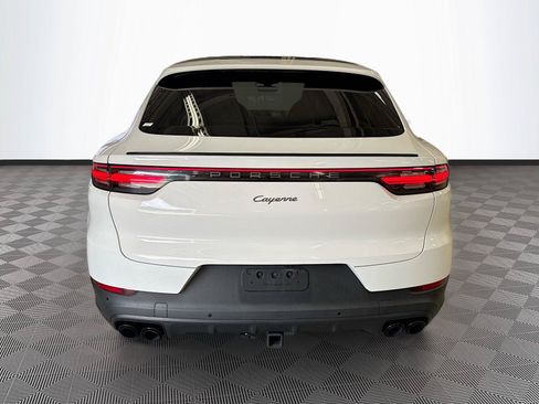 Used 2023 Porsche Cayenne Platinum Edition AWD/4WD image 34