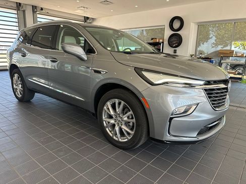 Used 2023 Buick Enclave Premium w/ Experience Buick Package FWD image 2