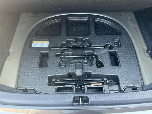 Used 2018 Toyota Camry LE image 16