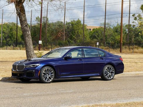 Used 2020 BMW 750i xDrive image 10