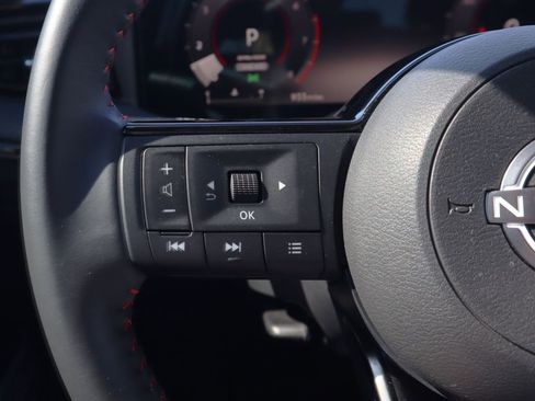 Used 2025 Nissan Kicks SR image 19