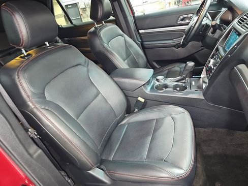 Used 2017 Ford Explorer Sport image 15