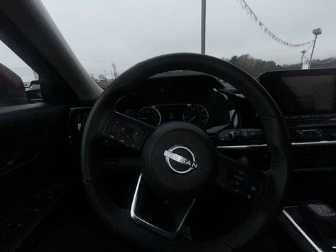 Used 2024 Nissan Pathfinder SV w/ Cargo Package image 20