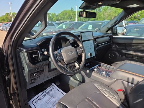 Used 2023 Ford Expedition Max Platinum AWD/4WD image 11