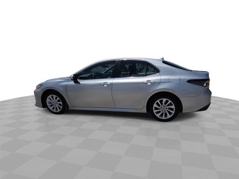 Used 2023 Toyota Camry LE FWD image 6