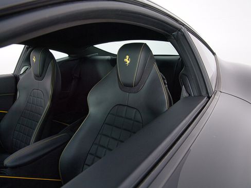 Certified 2021 Ferrari Roma RWD image 31