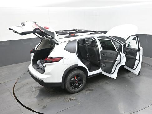 New 2026 Nissan Rogue SV image 44