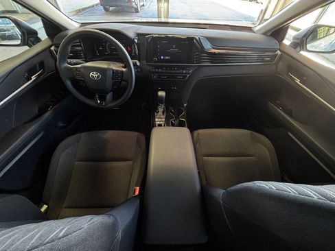 Used 2025 Toyota Camry LE image 37