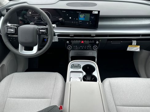 New 2026 Hyundai Ioniq 9 SE AWD/4WD image 13