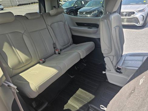 Used 2023 Jeep Wagoneer Series III w/ Preferred Equipment Group AWD/4WD image 47