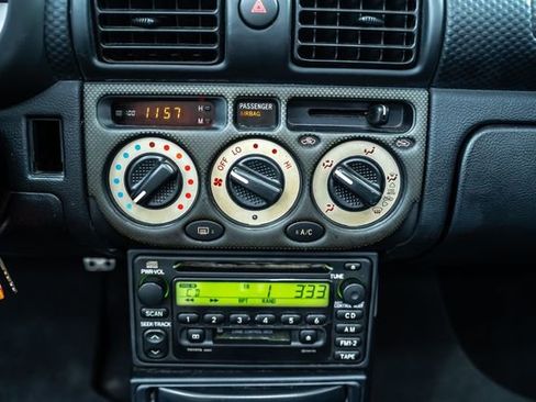 Used 2001 Toyota MR2 image 31