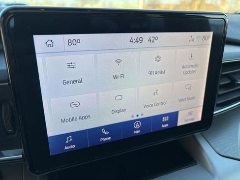 Used 2022 Ford Explorer XLT w/ Equipment Group 202A image 24