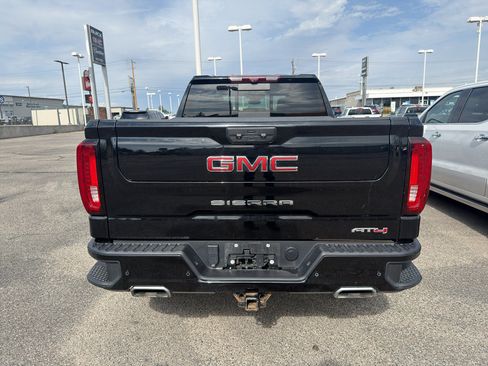 Used 2023 GMC Sierra 1500 AT4 w/ Technology Package AWD/4WD image 4