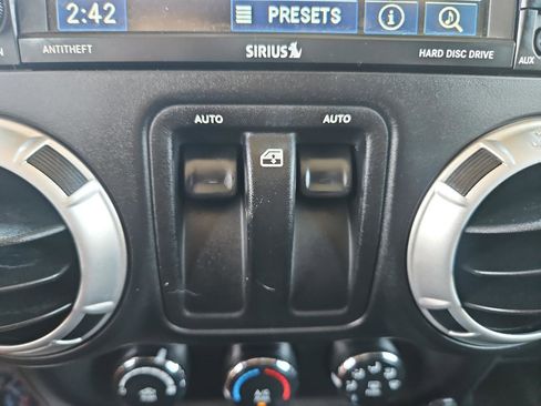 Used 2012 Jeep Wrangler Sahara w/ Connectivity Group AWD/4WD image 26