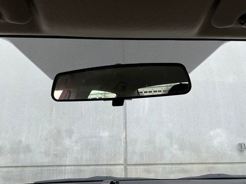 Used 2013 Toyota Corolla LE image 16