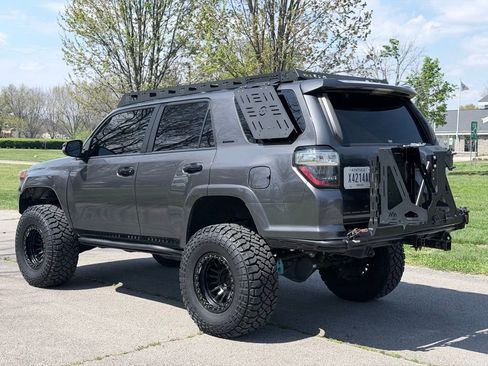 Used 2020 Toyota 4Runner Nightshade AWD/4WD image 37