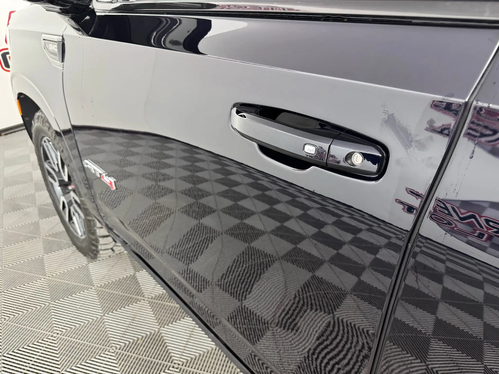 Used 2022 GMC Yukon AT4 AWD/4WD image 26