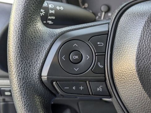 Used 2025 Toyota Corolla LE image 14