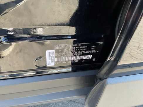 Used 2023 Toyota RAV4 XLE Premium FWD image 26