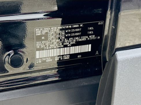 Certified 2022 Toyota RAV4 LE image 28