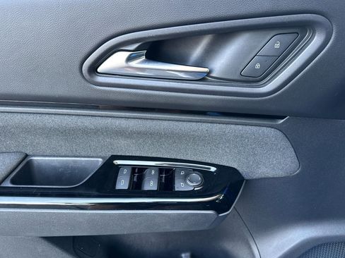 Used 2024 Honda Prologue EX image 11
