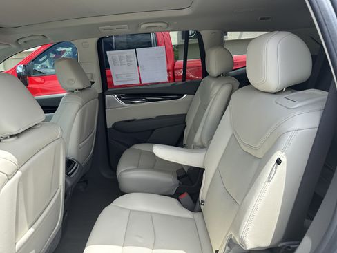 Used 2020 Cadillac XT6 Premium Luxury image 23