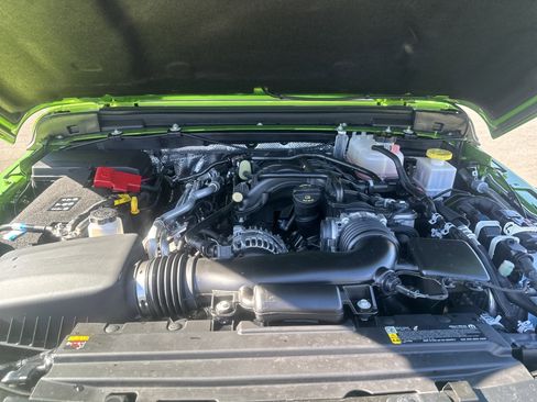 Certified 2025 Jeep Gladiator Rubicon w/ Convenience Group image 36