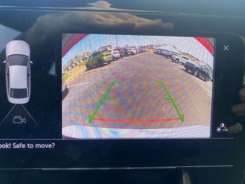 Certified 2025 Volkswagen Jetta Sport image 24