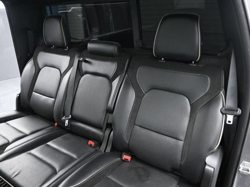 Used 2021 RAM 1500 Laramie AWD/4WD image 16