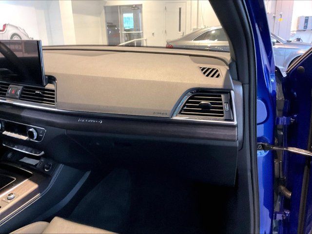 Used 2021 Audi Q5 2.0T Premium Plus w/ Premium Plus Package AWD/4WD image 21