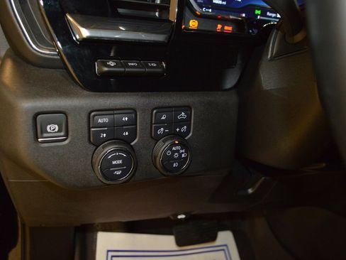 Used 2024 Chevrolet Silverado 2500 High Country w/ Midnight Edition image 16