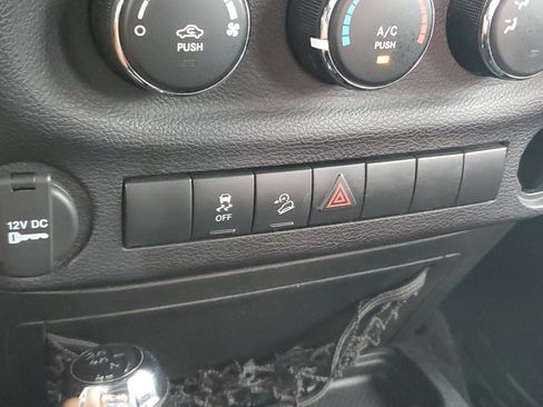 Used 2016 Jeep Wrangler Unlimited Sport w/ Connectivity Group AWD/4WD image 22