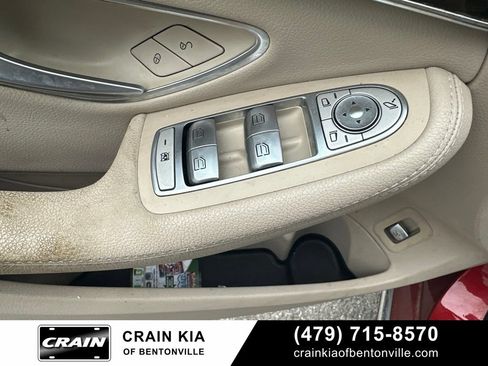 Used 2016 Mercedes-Benz C 300 Sedan w/ Surround View Package image 13