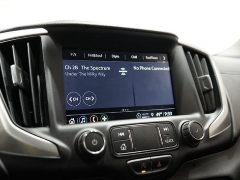 Used 2024 GMC Terrain SLT image 25