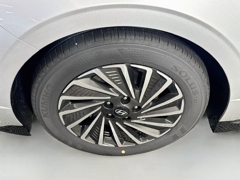 New 2026 Hyundai Sonata SEL FWD image 4