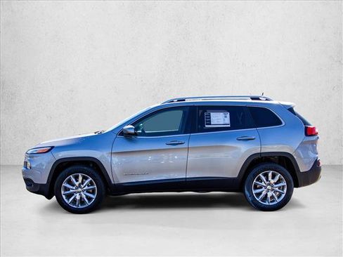 Used 2016 Jeep Cherokee Limited AWD/4WD image 8