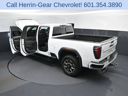 Used 2024 GMC Sierra 2500 AT4 w/ AT4 Premium Plus Package AWD/4WD image 49