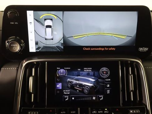 New 2026 Lexus LX 700h Luxury image 19